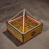 SUNUCO Kupfer Pyramide zur Meditation Intention Setting Box, Handgefertigte mit Sri Yantra Inschrift, Reiki Heilung und Vastu Shastra Dekor, Pyramide Meditation Heilung Edelstein Energie Launcher