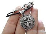 ✿ SCHWARZES EINMALIGES MANDALA AMULETT ✿ schwarzes Halsband, Lederkette, verzierter Anhänger, Tribal Ethno Kette
