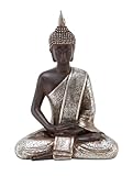 Deco 79 Polystone Buddha-Skulptur, meditierende Heimdekoration, Statue mit gravierten Schnitzereien und Reliefdetails, Akzentfigur, 15,2 x 10,2 x 20,3 cm, Schwarz