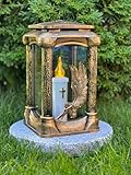Grablampe mit 3D Engel - 25 cm H. Farbe Gold Grabkerze Kerze Grablicht Grabdeko Gartenlampe Laterne inkl. Kerze NEU mit SOCKEL