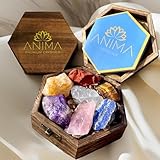 Premium 7 Chakra Steine Set – Große Rohkristalle und Heilsteine mit Rosenquarz, Amethyst und Lapislazuli in einer Holzbox für Heilung und Schutz – Spirituelles Geschenk für Frauen mit Anleitungsheft