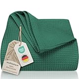 LAYNENBURG Premium Tagesdecke 150 x 200 cm - Waffelpique 100% Baumwolle - leichte Sommerdecke Waffeloptik - Baumwolldecke als Bett-Überwurf, Sofa-Überwurf, Couch-Überwurf - Sofa-Decke (Dunkelgrün)